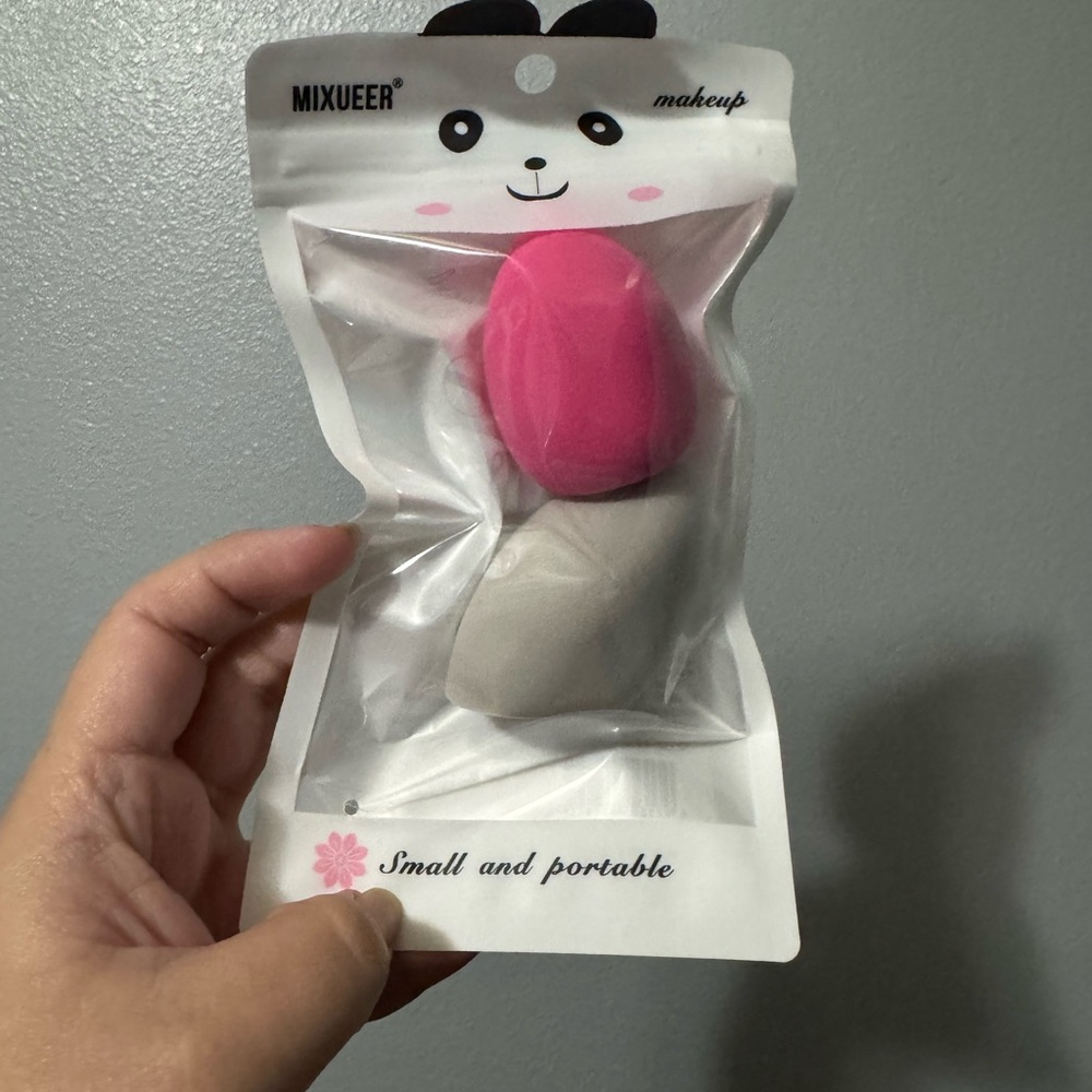 Makeup sponges